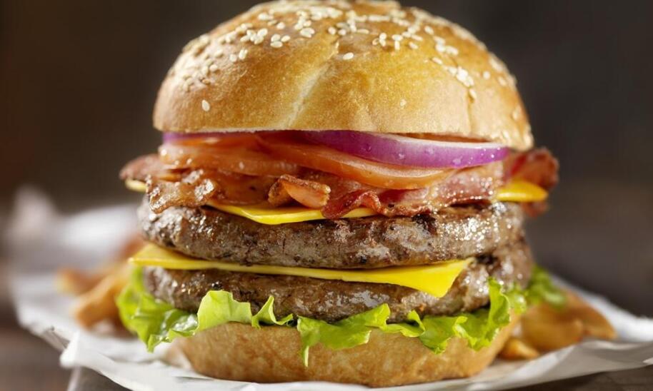Co wyróżnia doskonałego burgera? Odkryj sekrety smaku Co wyróżnia doskonałego burgera? Odkryj sekrety smaku