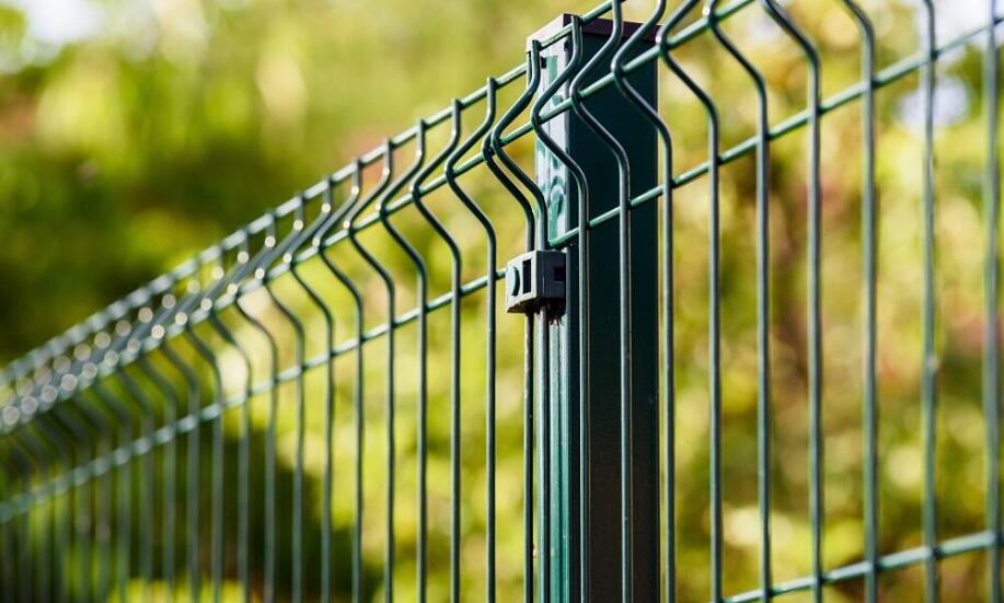 Czym się kierować przy wyborze ogrodzenia?