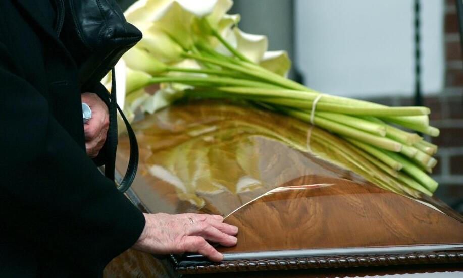 Od czego zależy koszt usług pogrzebowych?