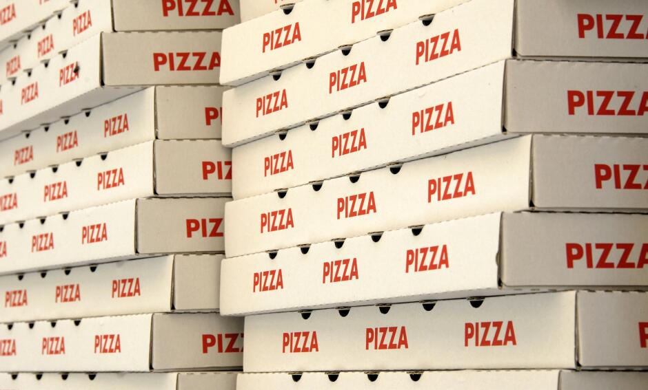 4 zalety umieszczania nadruku firmowego na opakowaniach do pizzy