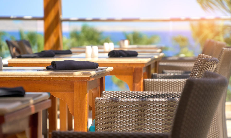 Jak zaprojektować letni ogródek w restauracji? Jak zaprojektować letni ogródek w restauracji?