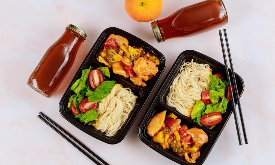 Boxy obiadowe jako niezbędne opakowanie w każdym lokalu gastronomicznym Boxy obiadowe jako niezbędne opakowanie w każdym lokalu gastronomicznym