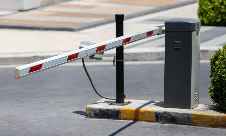 Czy warto inwestować w abonament parkingowy dla firm przy lotnisku Chopina?