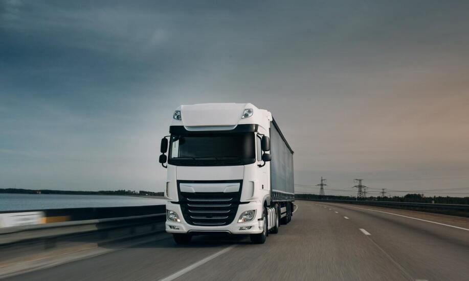 Przewóz towarów o specjalnych wymaganiach: co musisz wiedzieć?