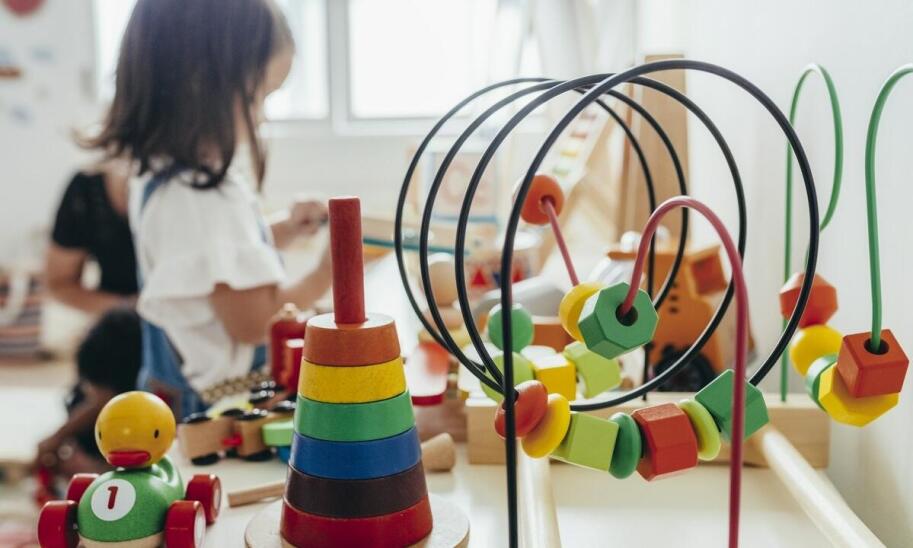 Zabawki edukacyjne inspirowane metodą Montessori: jakie są ich zalety? Zabawki edukacyjne inspirowane metodą Montessori: jakie są ich zalety?