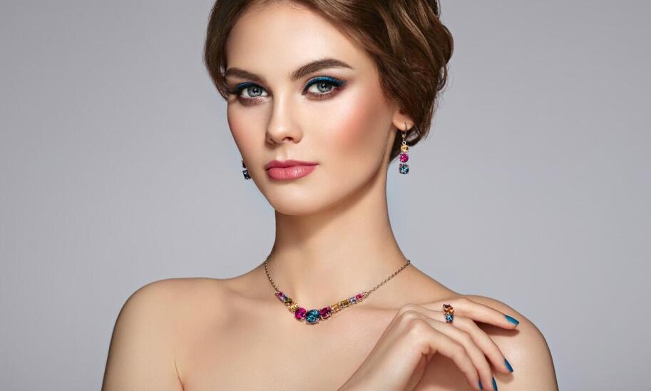 Jak wybrać idealną biżuterię z kamieni naturalnych dla siebie?