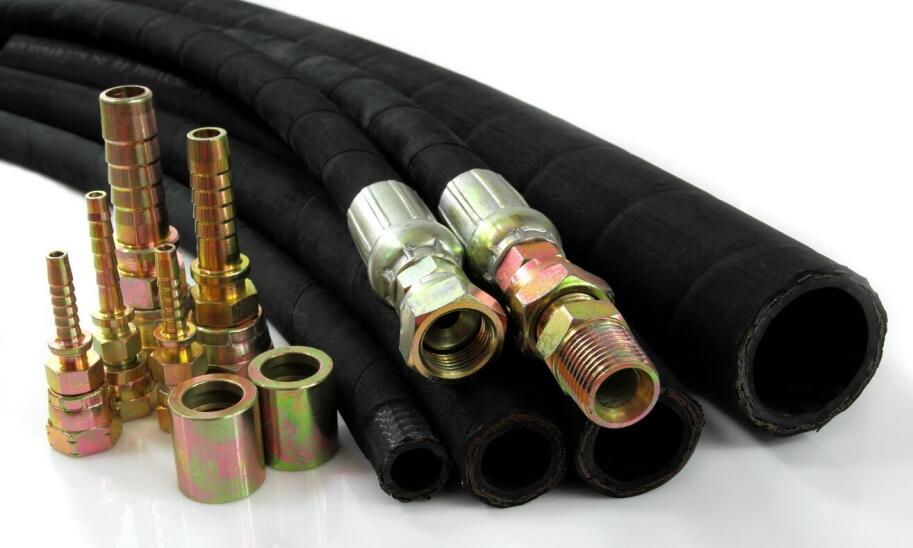 Złącza (nyple) w hydraulice siłowej: jakie są dostępne i jak je dobrać?