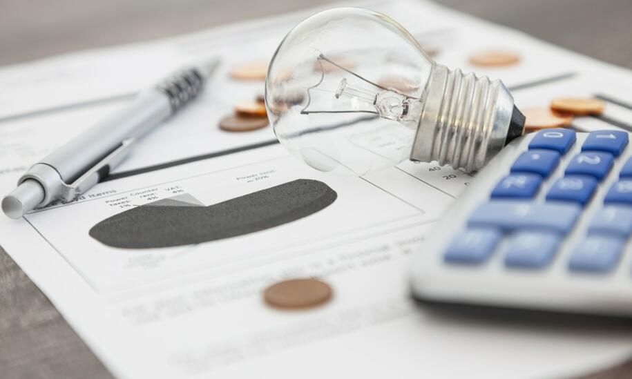 Oświetlenie a zużycie energii: jak oszczędzać na rachunkach za prąd? Oświetlenie a zużycie energii: jak oszczędzać na rachunkach za prąd?