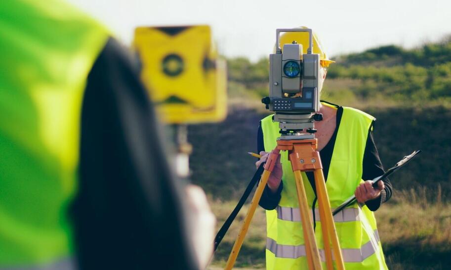 Szkolenia geodezyjne: jakie umiejętności zdobyć i dlaczego są ważne? Szkolenia geodezyjne: jakie umiejętności zdobyć i dlaczego są ważne?