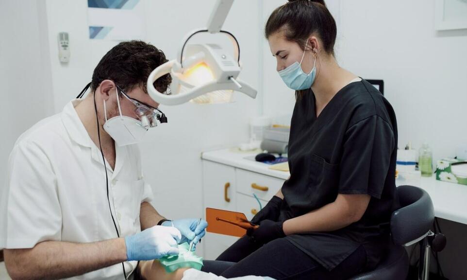 Leczenie stomatologiczne dla pacjentów z lękiem przed dentystą Leczenie stomatologiczne dla pacjentów z lękiem przed dentystą