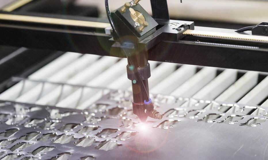 Cięcie rur i profili za pomocą lasera - zalety i możliwości
