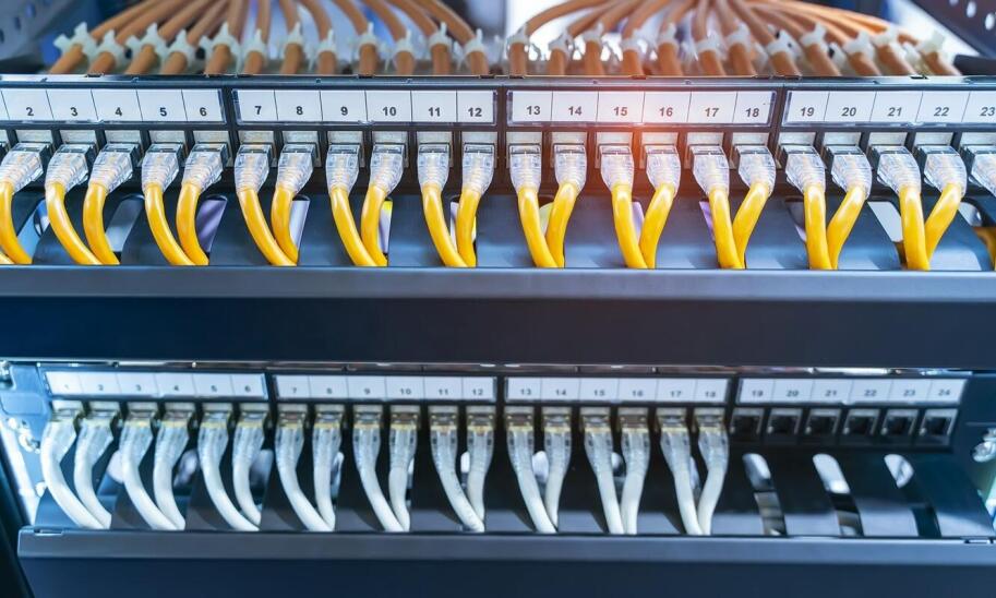 Przełączniki sieciowe - rodzaje i zastosowania w teleinformatyce