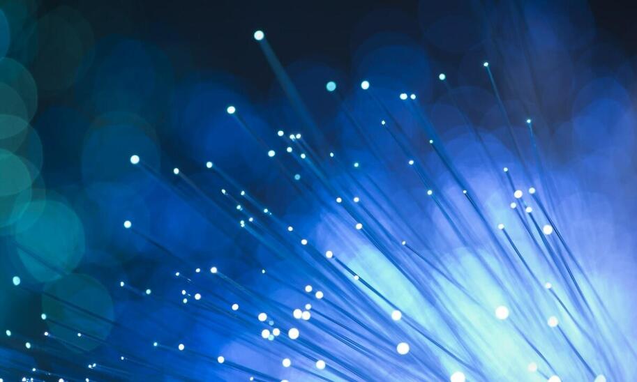 Internet światłowodowy dla firm - szybkość, niezawodność i bezpieczeństwo