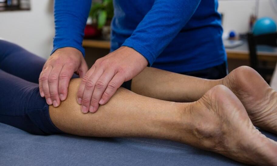 Drętwienia i mrowienie kończyn - jak fizjoterapia może przywrócić komfort życia