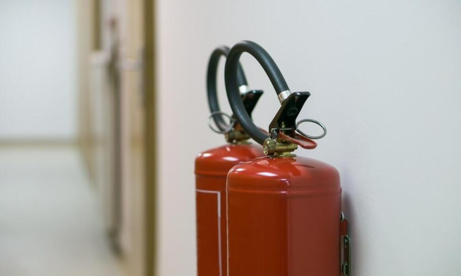 Jakie informacje powinna zawierać instrukcja bezpieczeństwa pożarowego?