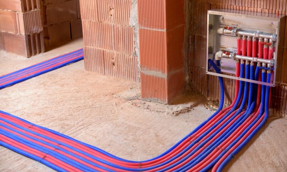 Podłogi ogrzewane - rodzaje, zalety i zastosowanie w nowoczesnych domach