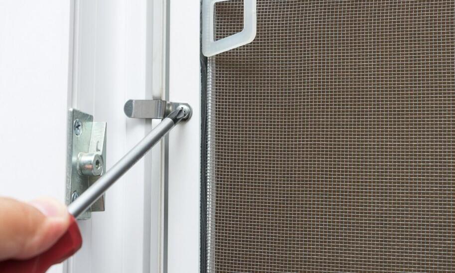 Jakie są najczęstsze błędy przy wyborze moskitier i jak ich uniknąć?