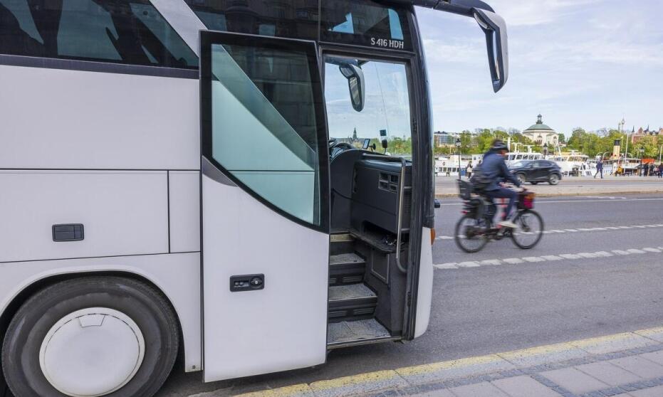 Transfery lotniskowe - bezstresowy dojazd na lotnisko i powrót