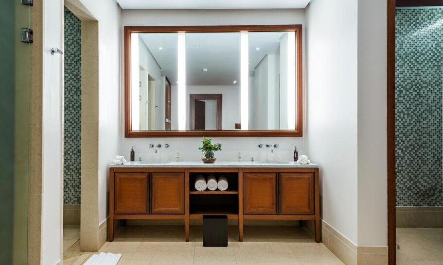 Wyjątkowe udogodnienia dla gości: sauna, jacuzzi i sala bilardowa Wyjątkowe udogodnienia dla gości: sauna, jacuzzi i sala bilardowa