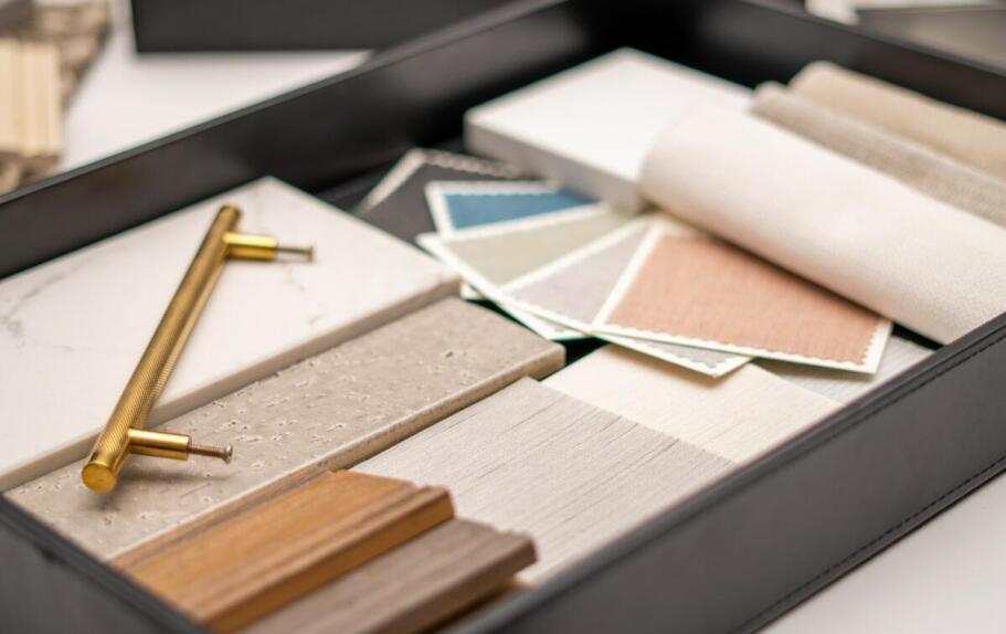 Jakie są najczęstsze błędy przy projektowaniu kuchni na wymiar i jak ich unikać?