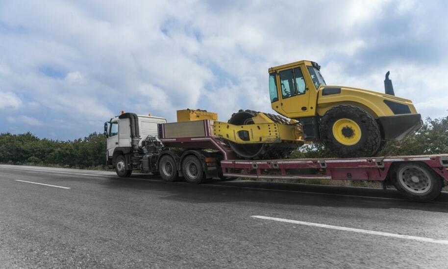 Kluczowe wyzwania w transporcie dużych gabarytów – co warto wiedzieć?