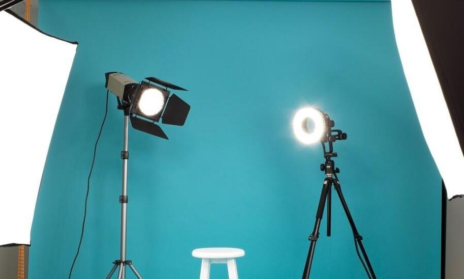 Sesje zdjęciowe w profesjonalnym studio: korzyści dla Twojej marki