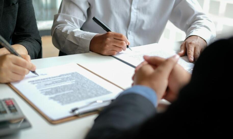 Kiedy można ubiegać się o odszkodowanie za bezpodstawne zwolnienie z pracy?