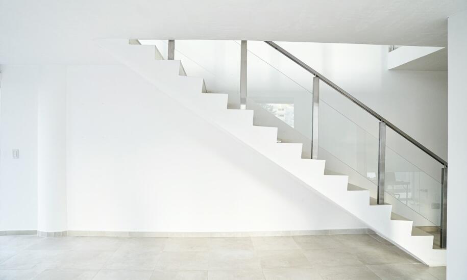 Jak dobrać balustrady ze stali nierdzewnej do stylu Twojego wnętrza? Jak dobrać balustrady ze stali nierdzewnej do stylu Twojego wnętrza?
