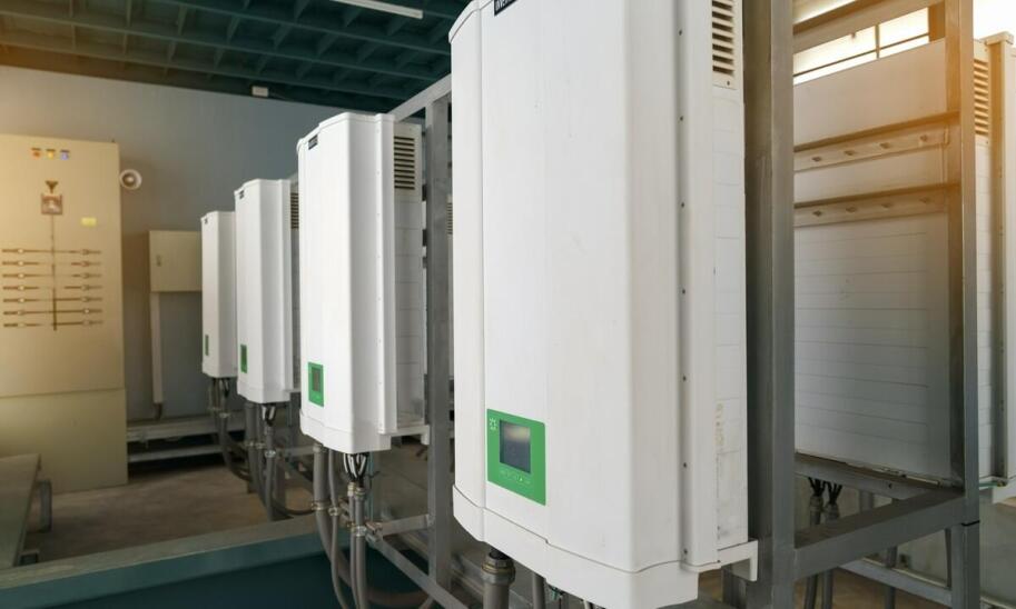 Magazyn energii nisko: jak zwiększyć efektywność instalacji fotowoltaicznych?