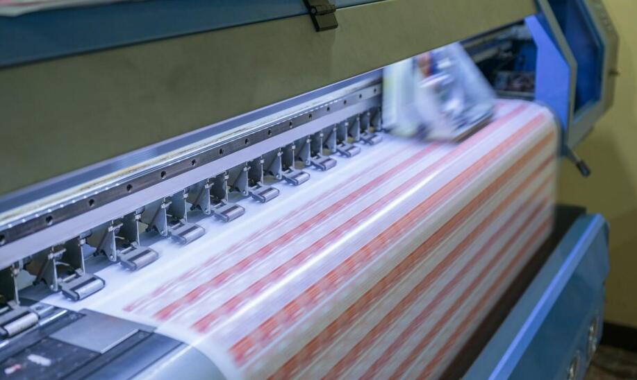 Jakie są kluczowe zalety korzystania z drukarni cyfrowej w Mikołowie?