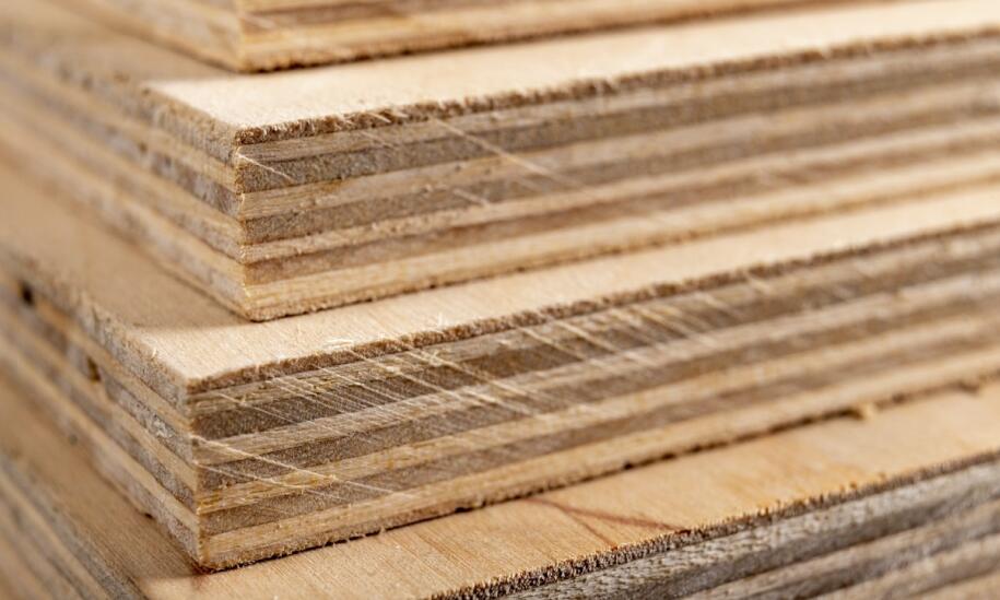 Lekka sklejka laminowana w przemyśle meblarskim – trendy i innowacje