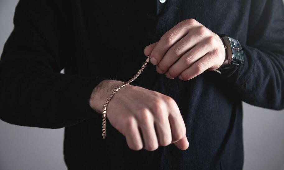 Jak wybrać odpowiedniego iluzjonistę na event firmowy lub prywatny?