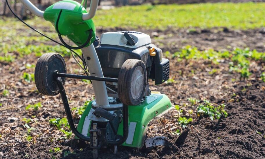 Glebogryzarka Kubota jako narzędzie do efektywnego przygotowania gleby pod uprawy