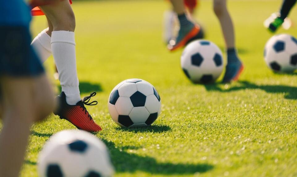 Jak indywidualny trening piłkarski dla dzieci w Warszawie wpływa na rozwój umiejętności sportowych? Jak indywidualny trening piłkarski dla dzieci w Warszawie wpływa na rozwój umiejętności sportowych?