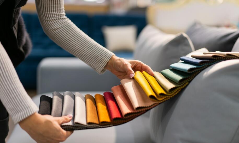 Jak wybór koloru mebli wpływa na nastrój w domu?