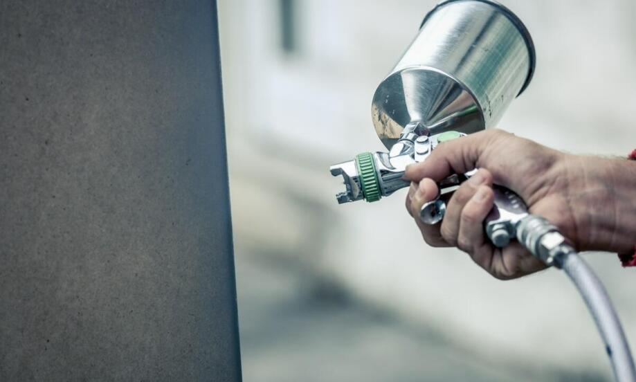 Jakie są zalety malowania proszkowego w porównaniu do tradycyjnych metod?