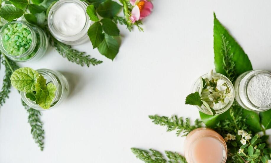 Naturalne kosmetyki z kolagenem - idealne dla skóry wrażliwej i problematycznej