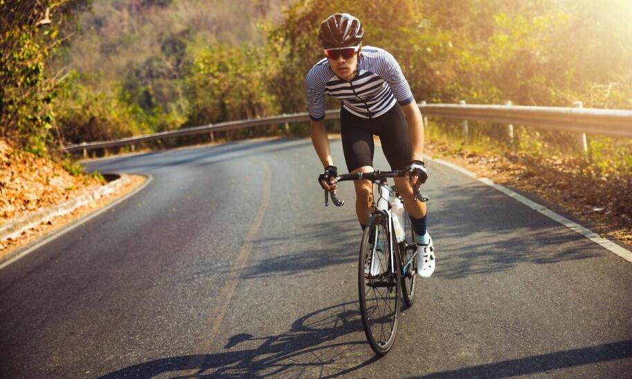 Z jakimi problemami mogą się spotkać młodzi rowerzyści i jak je rozwiązać?