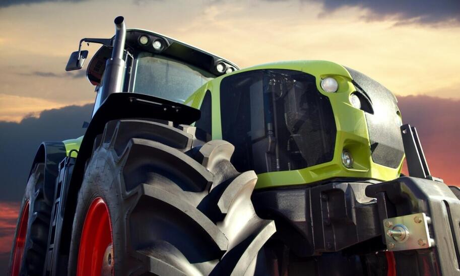 Jak wynajem ciągnika rolniczego wpływa na efektywność pracy na farmie?