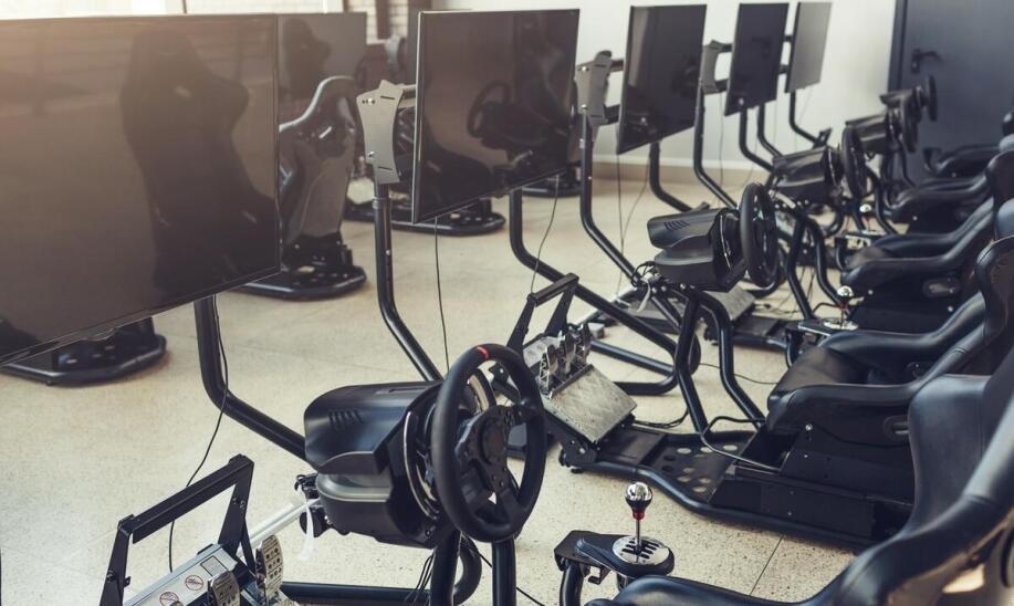 Rowerowy trening na siłowni - jak wybrać odpowiednią maszynę i jak się do niego przygotować?