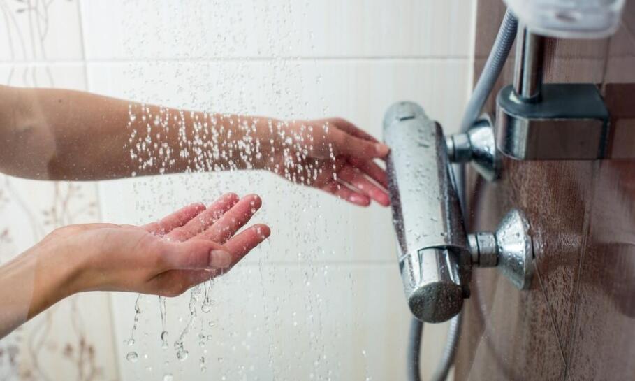 Baterie łazienkowe z funkcją termostatyczną – dlaczego warto je mieć? Baterie łazienkowe z funkcją termostatyczną – dlaczego warto je mieć?