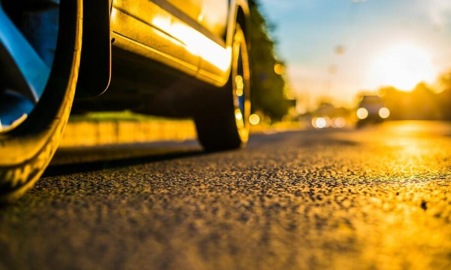 Jakie korzyści płyną z używania automatu do pompowania kół w motoryzacji?