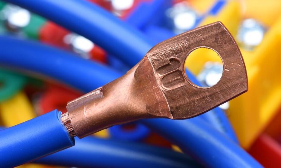 Jaki przekrój kabla do instalacji w domu? Wskazówki