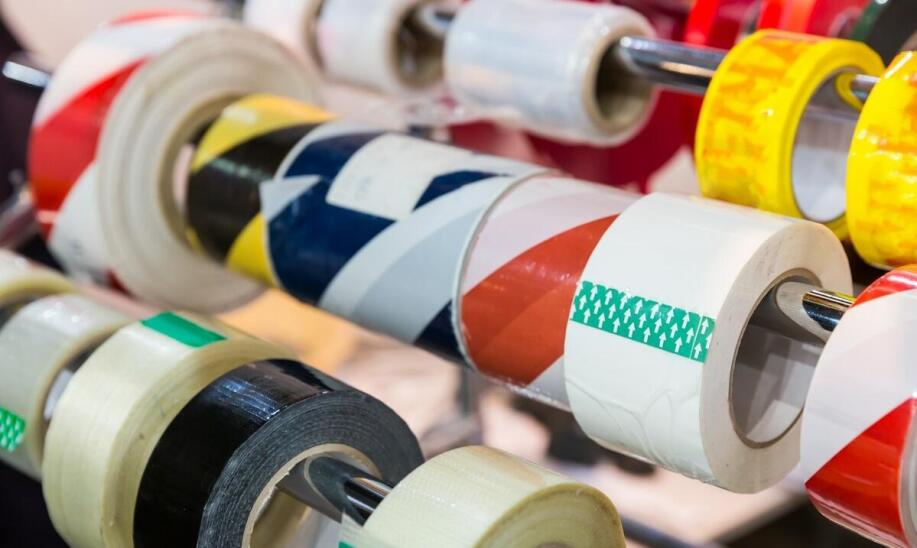 Etykiety odporne na warunki atmosferyczne - jak je wykorzystać w praktyce?