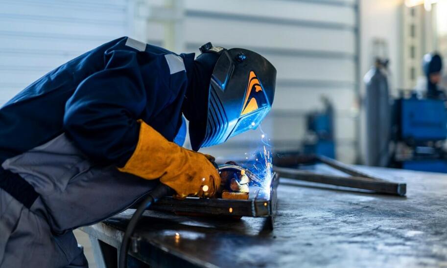 Zastosowanie spawania aluminium w przemyśle stalowym – korzyści i możliwości