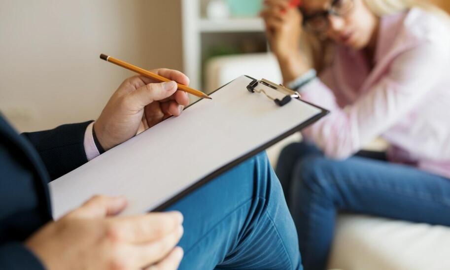 Jak terapia poznawczo-behawioralna (CBT) może pomóc w walce z uzależnieniami? Jak terapia poznawczo-behawioralna (CBT) może pomóc w walce z uzależnieniami?