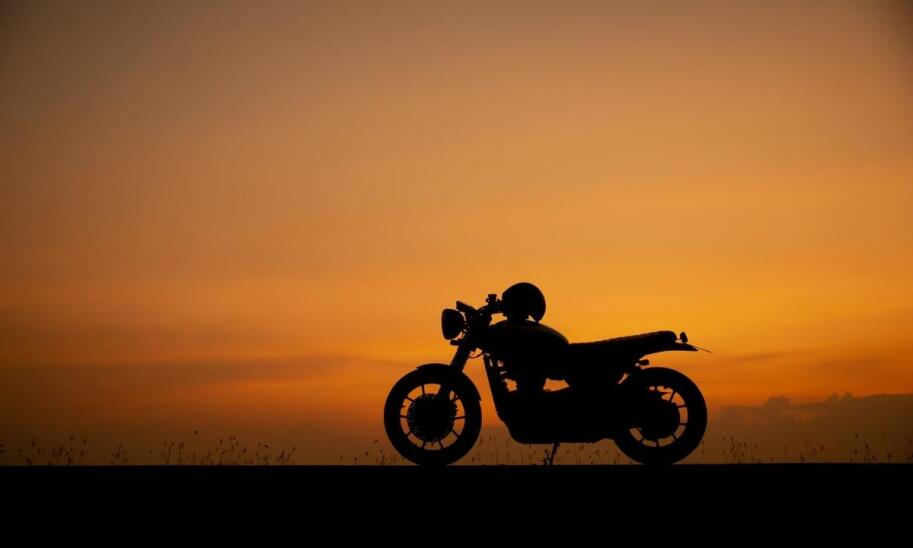 Dlaczego kufer Can Am to niezbędny dodatek dla każdego motocyklisty? Dlaczego kufer Can Am to niezbędny dodatek dla każdego motocyklisty?