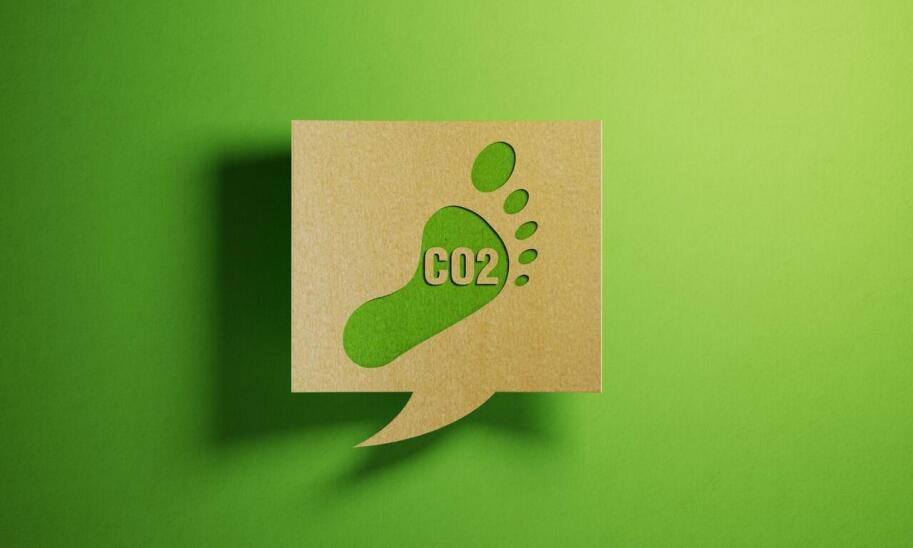 Etykiety foliowe termotransferowe a ekologia: czy można je produkować w sposób przyjazny dla środowiska?