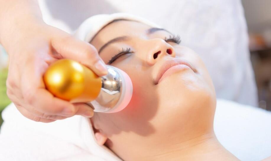 Jakie efekty można osiągnąć dzięki terapii laserowej w medycynie estetycznej?