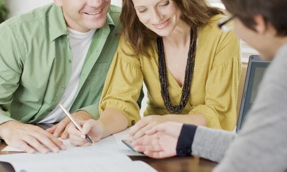 Ubezpieczenia turystyczne dla rodzin - co powinno być uwzględnione w polisie?